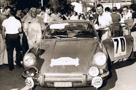 Jean Georges Branche i Robert Jullien – Porsche 911 S/2,0.
