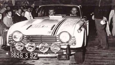 Roger Lamoral i Guy Savoye – Triumph TR 5.