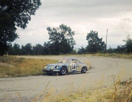 Gerard Larrousse i Marcel Callewaert – Alpine Renault A 110/1440.