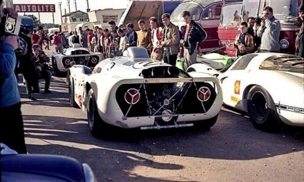 Bob Tullius i Hugh Dibley – Howmet TX.