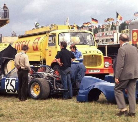 John Woolfe i Digby Martland – Chevron B 12.