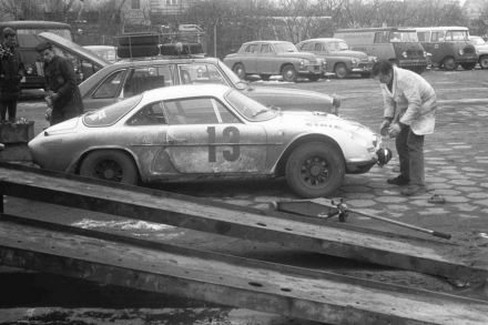 Krzysztof Komornicki i Zygmunt Wiśniowski – Alpine Renault A 110.
