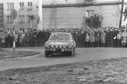 Błażej Krupa i Piotr Dąbkowski – Fiat 124 Sport coupe.