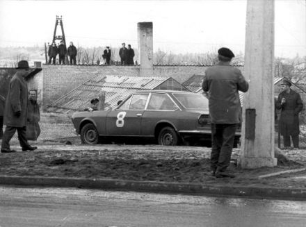 Błażej Krupa i Piotr Dąbkowski – Fiat 124 Sport coupe.