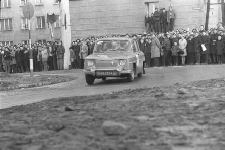 Franciszek Aromiński i Dominik Mydlarski – Renault 10.