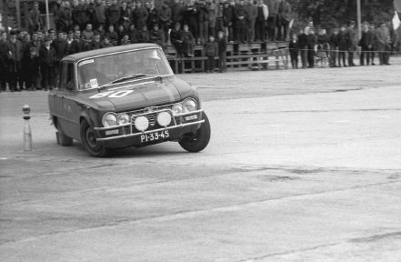 Ryszard Kopczyk i Wojciech Siwecki – Alfa Romeo Giulia Super Ti.