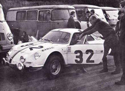  Krzysztof Komornicki i Zygmunt Wiśniowski – Alpine Renault A110.