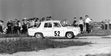 Ryszard Nowicki i Marian Bień - Renault 8 Gordini.