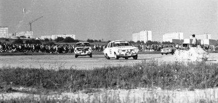 Margaret Lowrey i Patricia Wright - Ford Escort TC.