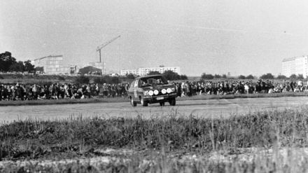 Kurt Simonsen i Staffan Elm - Opel Rally Kadett. 