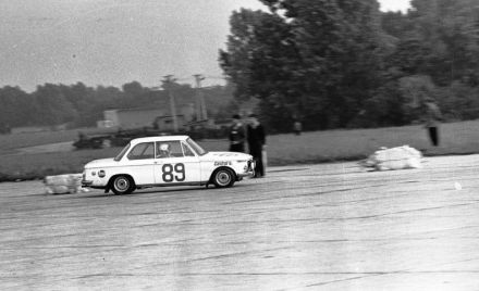 Krzysztof Strykier i Andrzej Gieysztor - BMW 2002 Ti.