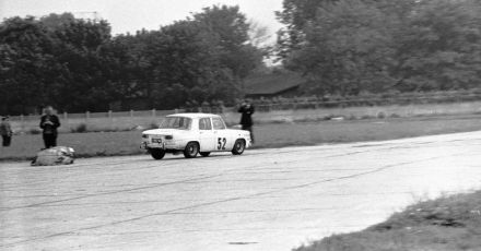 Ryszard Nowicki i Marian Bień – Renault 8 Gordini.