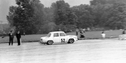 Ryszard Nowicki i Marian Bień – Renault 8 Gordini.