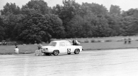 Ryszard Nowicki i Marian Bień - Renault 8 Gordini.