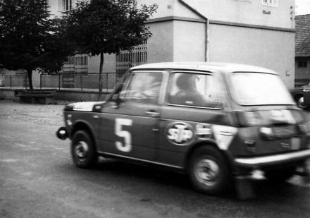 Maciej Jasiński i Joanna Jasińska – Honda N 600.