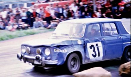 Zdeněk Kec i Bedřich Steuer – Renault 8 Gordini.
