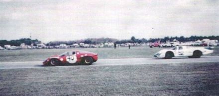 Charlie Kolb i Giampiero Biscaldi – Ferrari Dino 206 S, Vic Elford i Brian Redman – Porsche 908 L.