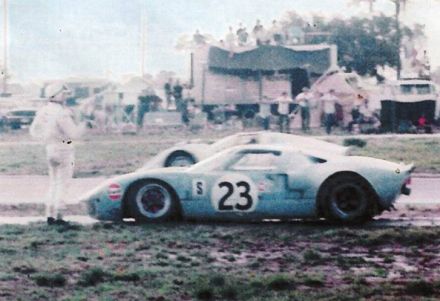 David Hobbs i Mike Hailwood – Ford GT 40.