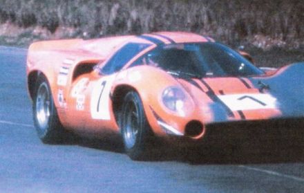 Chris Craft i Eric Liddell – Lola T70 Mk.3 Chevrolet.