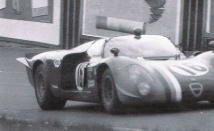 Teddy Pilette i Rob Slotemaker – Alfa Romeo T33/2.5