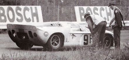David Hobbs i Mike Hailwood – Mirage M2/300 BRM.