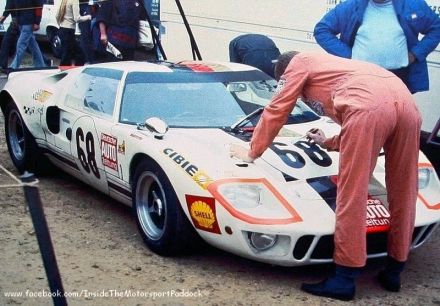 Helmuth Kelleners i Reinhold Jöst – Ford GT 40.