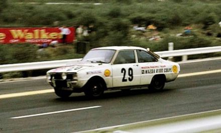 Yves Deprez i Yoshimi Katayama – Mazda Familia R100 M10A coupe.