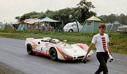 Brian Redman – Porsche 908/02.