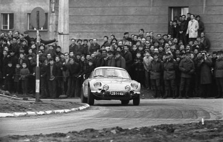 Krzysztof Komornicki i Lech Jaworowicz – Alpine Renault A 110.