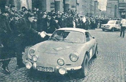 Krzysztof Komornicki i Lech Jaworowicz – Alpine Renault A 110.  (Motor 20 / 1970)