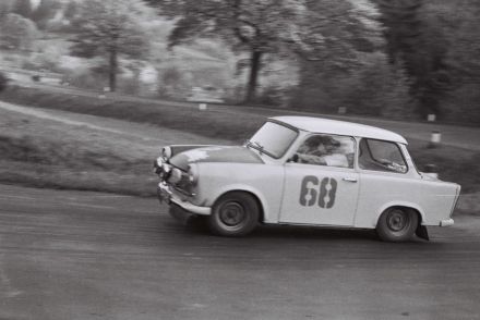 Marek Trzaskowski i Elżbieta Trzaskowska – Trabant 601.