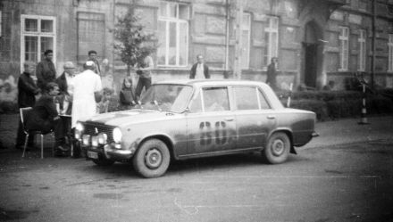 Gyorgy Szenttornyai i Laszlo Szenttornyai – Waz Żiguli 2101.