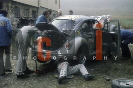Günther Janger i Harald Gottlieb na samochodzie VW 1302S.