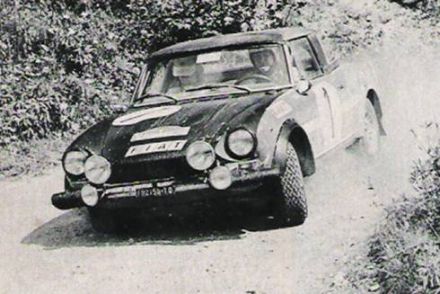 Hakan Lindberg i Helmut Eisendle na samochodzie Fiat 124 Sport Spyder.