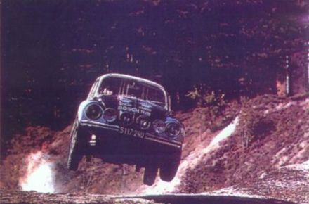 Günther Janger i Harald Gottlieb na samochodzie VW 1302 S.