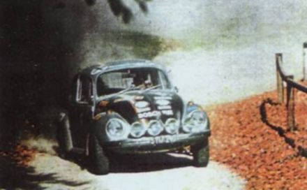 Günther Janger i Harald Gottlieb na samochodzie VW 1302 S. 