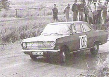 Kamil Haršány i Pavol Horváth na samochodzie Opel 1700C.