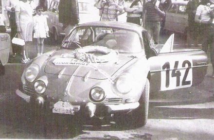Vladimir Hubáček i Vaclav Rieger na samochodzie Alpine Renault A 110.