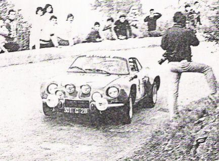Jean Pierre Manzagol i Pierre Alessandri na samochodzie Alpine Renault A110.