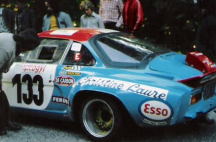 J.Henry na samochodzie Alpine Renault A 110.