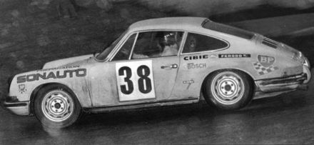 Thierry Sabine i Huret – Porsche 911S.