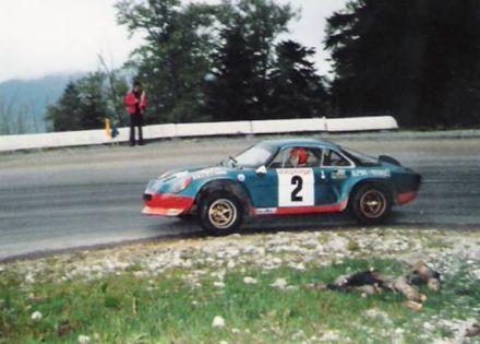 Bernard Darniche na samochodzie Alpine Renault A 110.