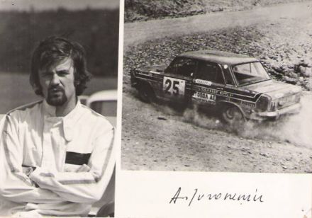 Andrzej Jaroszewicz i Andrzej Szulc na samochodzie Polski Fiat 125p.