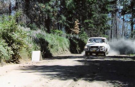 Pentti Airikkala na samochodzie Renault 12 Gordini.