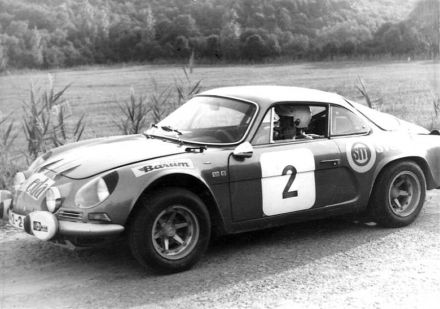 Hubacek i Minarik – Alpine Renault A110.