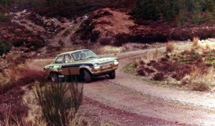 Roger Clark i Jim Porter na samochodzie Ford Escort RS 1600.