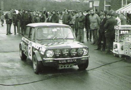 Will Sparrow i N.Raeburn na samochodzie Mini 1275 GT Clubman.