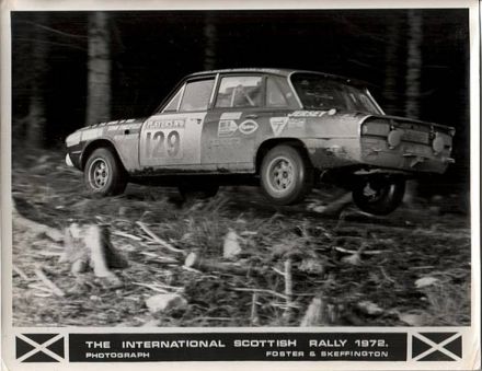 B.Englefild i P.Barker na samochodzie Triumph.