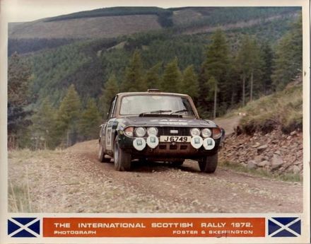 B.Englefild i P.Barker na samochodzie Triumph.