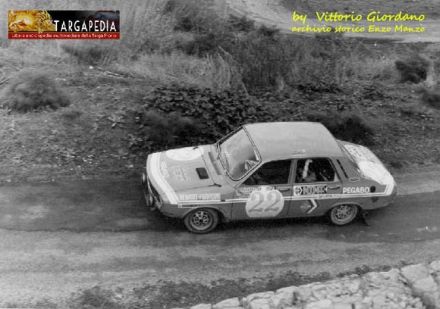 Roberto Chiarmonte Bordonaro i Napoli na samochodzie Renault 12 Gordini.